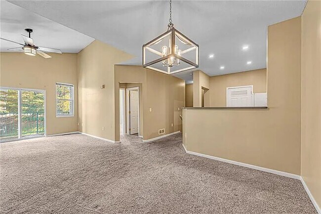 Sala de estar - 633 Eagle Pointe Dr