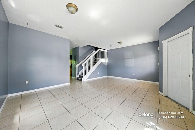 Foto del edificio - 2915 SE 15th Terrace