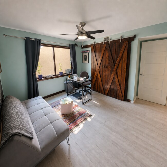 Foto del edificio - 4150 Looking Glass Ln