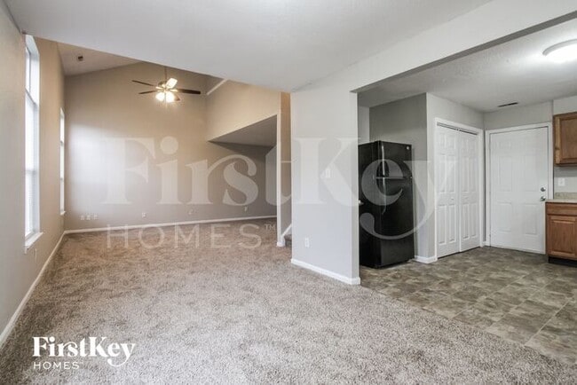 Foto del edificio - 3265 Blue Ash Ln