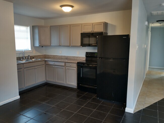 Foto del edificio - 13922 Wales St