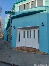 Building Photo - 2030 Homerule St
