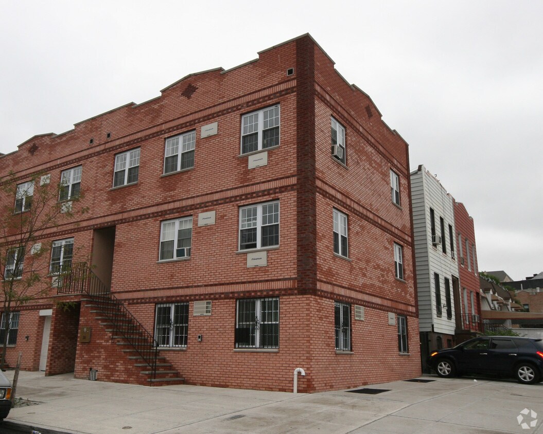 Primary Photo - 222-228 Woodbine St
