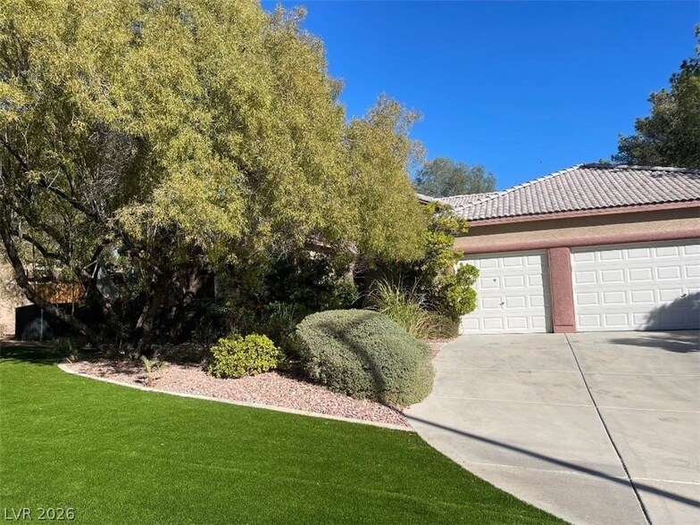 Foto del edificio - 7392 Shady Breeze Ct