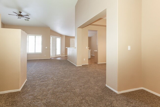 Foto del edificio - 5608 Rustic View Ct