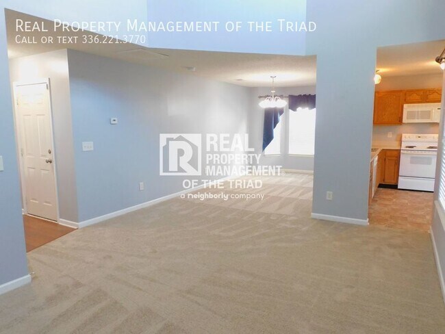 Foto del edificio - Beautiful 3 Bed/2.5 Bath Home near the Pal...