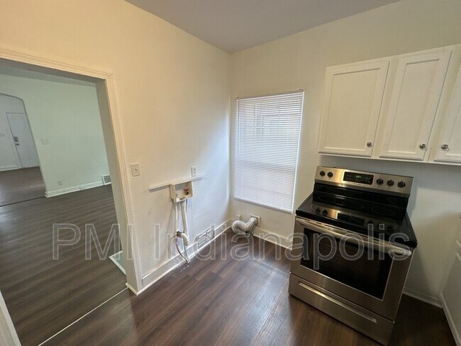 Foto del edificio - 3234 Winthrop Ave