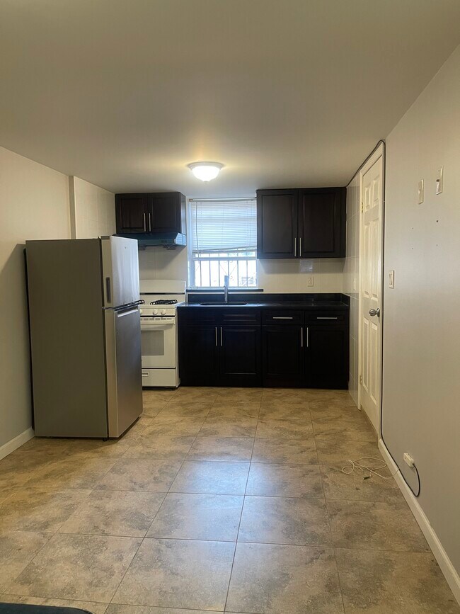 Foto del edificio - 2578 E 19th St