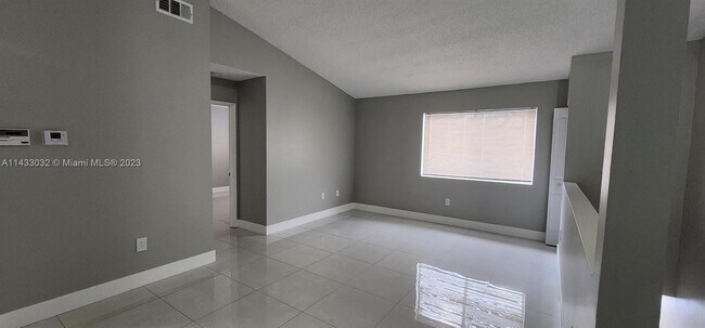 Foto del edificio - 7891 SW 152nd Ave