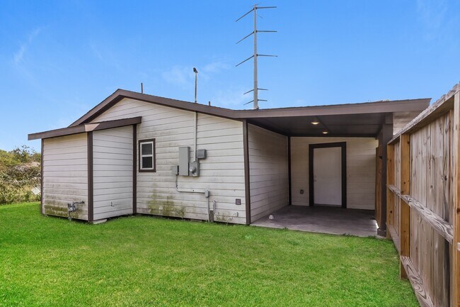 Foto del edificio - 11215 Munn St