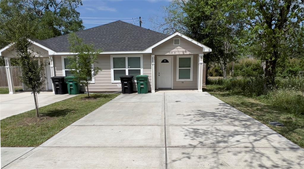 5121 Doolittle Blvd Unit B, Houston, TX 77033 Room for Rent in