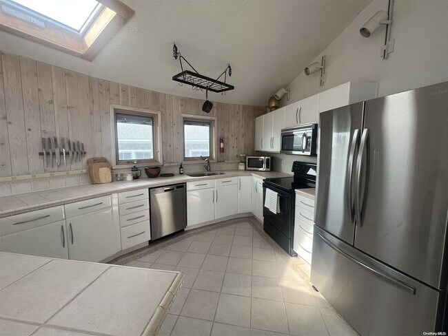 Foto del edificio - 85 Bungalow Ln