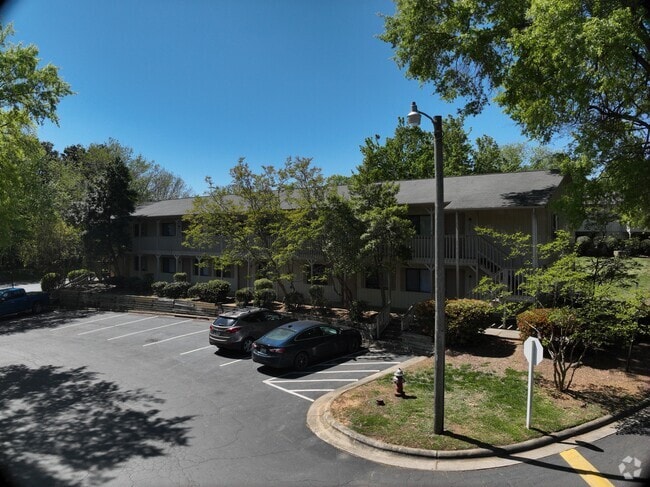 3D Exterior - Glennwood Apartments