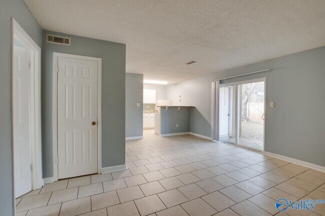 Foto del edificio - 4914 Cotton Row NW