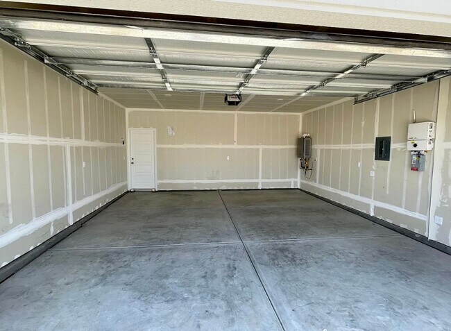 Foto del edificio - Single Family Home