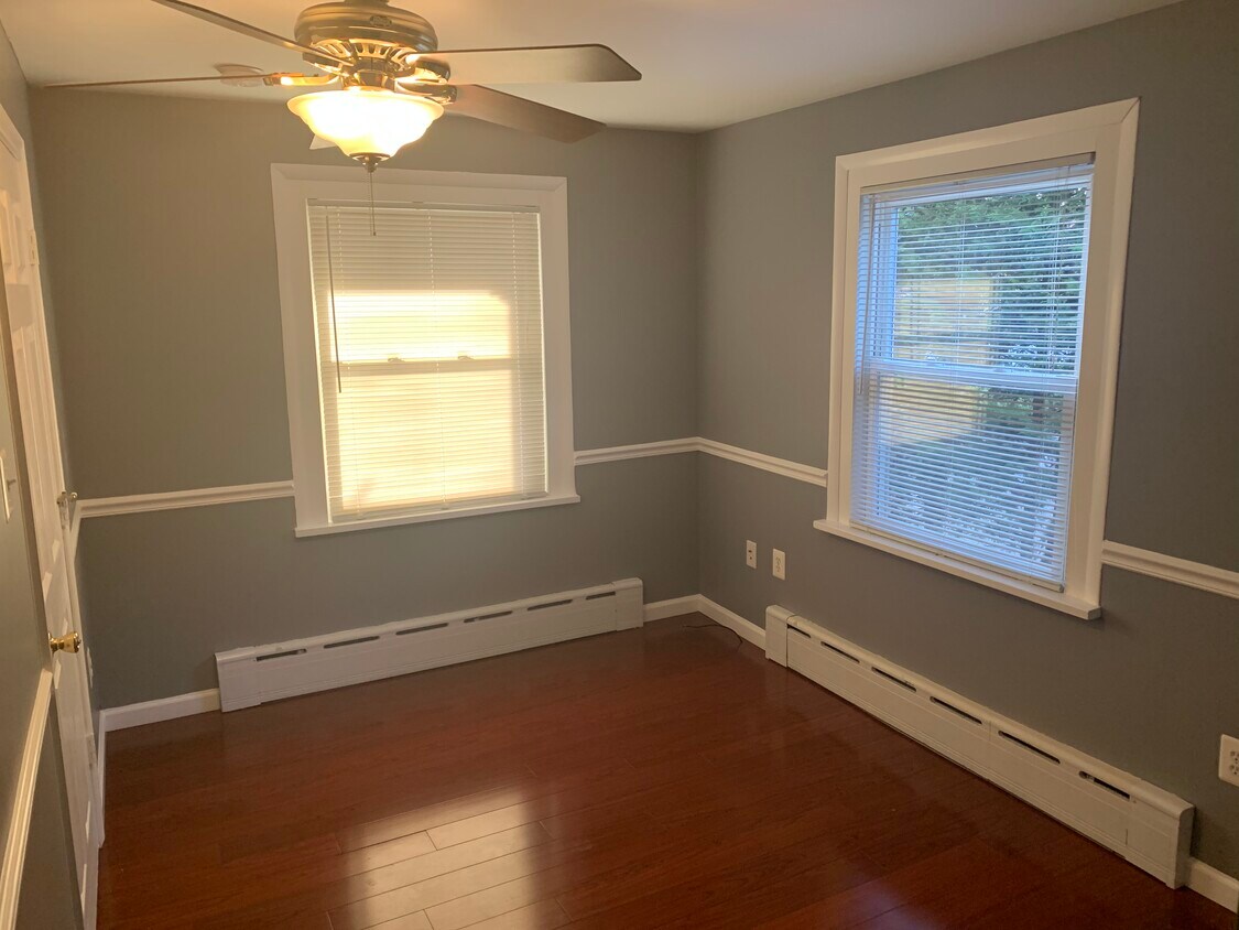 Foto principal - 223 Poplar Ave