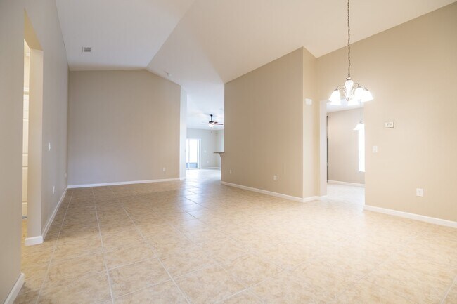 Foto del edificio - 4071 Joslin Way