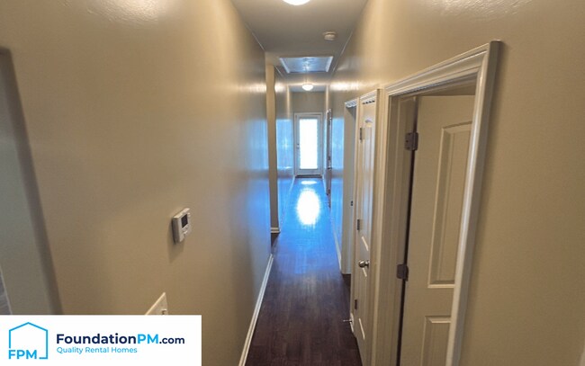 Foto del edificio - 5255 Crossfield Rd