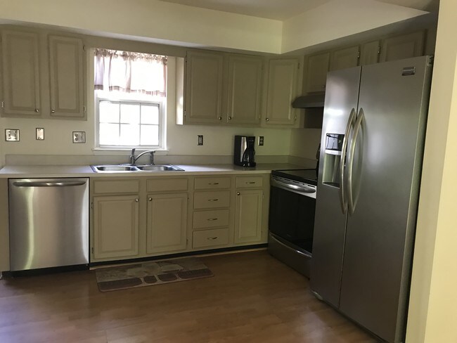 cocina - 1755 Weatherburn Dr