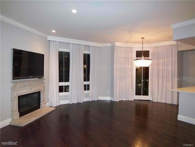 Building Photo - 2 br, 3 bath House - 660 Caruso Ave