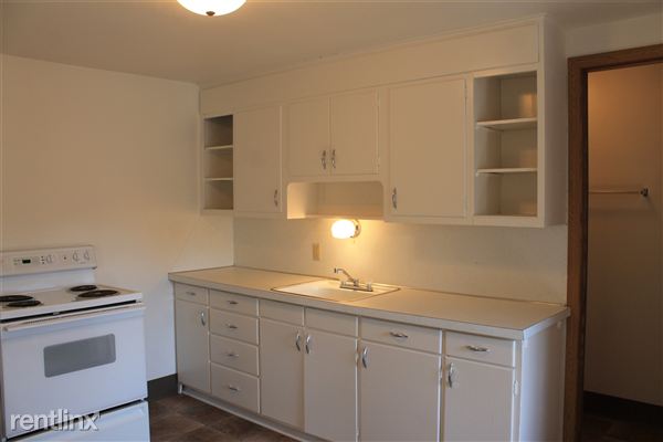 Primary Photo - 212 5th Ave NE