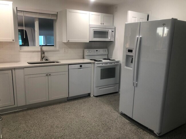 Foto del edificio - 221 SE 2nd Ave