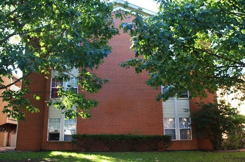 Primary Photo - 105 E. Daniel