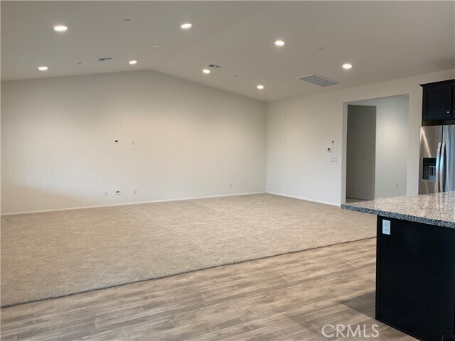 Foto del edificio - 44759 San Chapelle Ct
