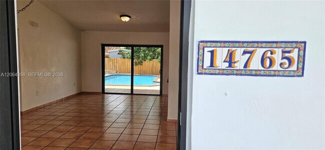 Building Photo - 14765 Kendale Lakes Blvd