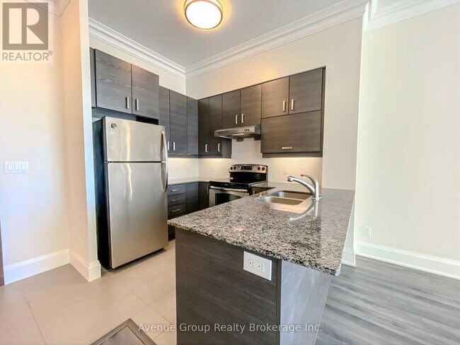 Photo du bâtiment - 8228 Birchmount Rd