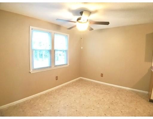 Building Photo - 124 Tennis Plaza Rd