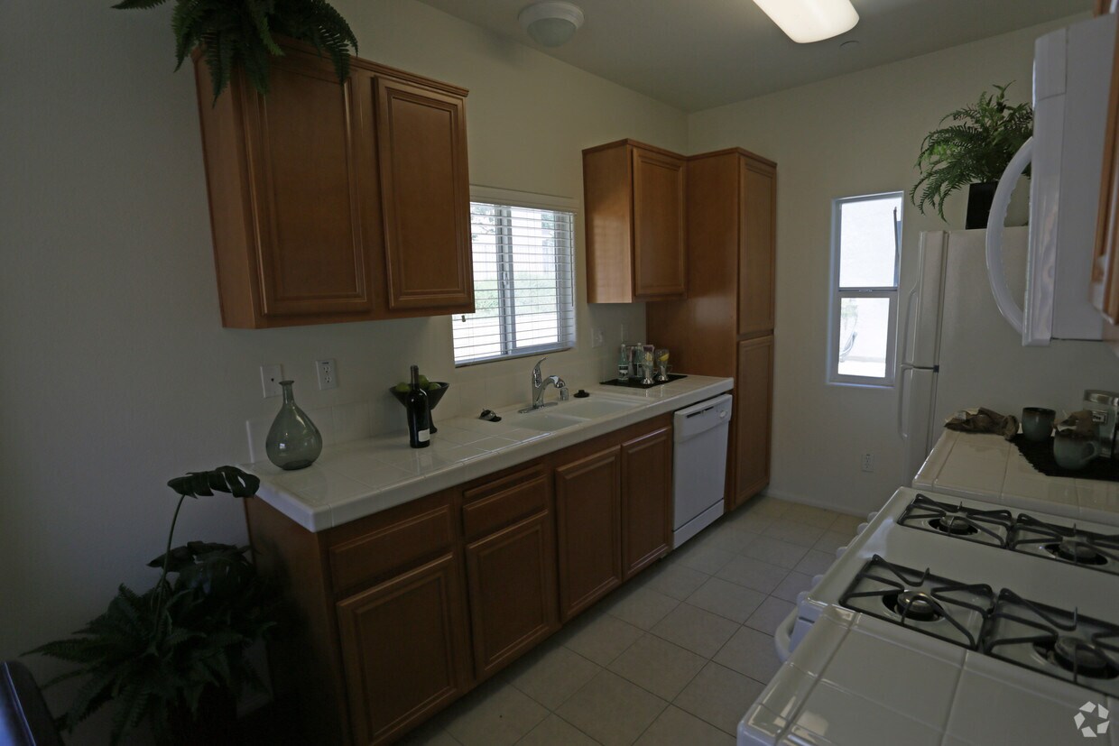 Andalusia Luxury Apartment Homes Apartments in Victorville, CA