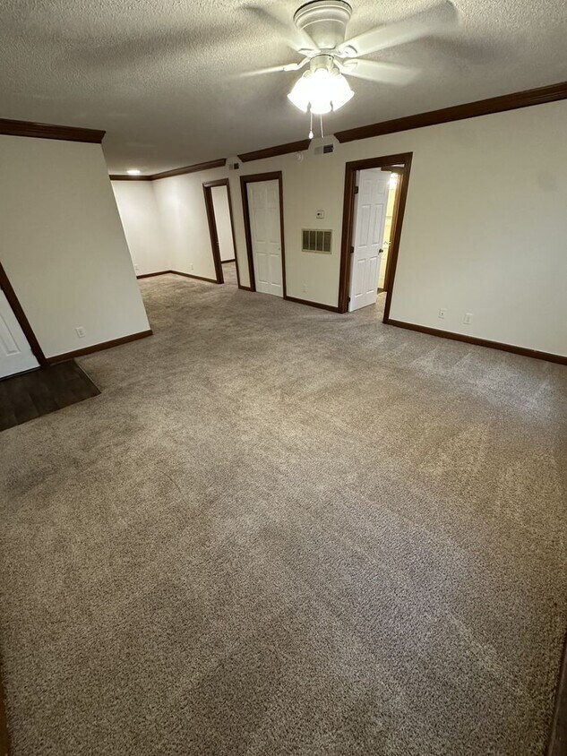 Building Photo - 2 Bedroom 2 Bathroom Condo!