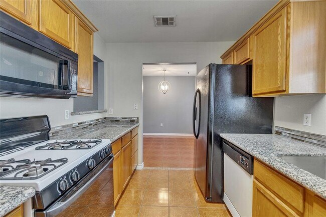 Foto del edificio - 1708 Lovingood Dr