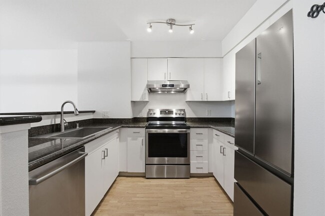 Building Photo - 8100 Oceaview Terrace-119
