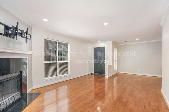 Foto del edificio - 2516 Cranbrook Ln