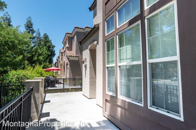 Building Photo - 3 br, 3 bath House - 2249 Samaritan Drive