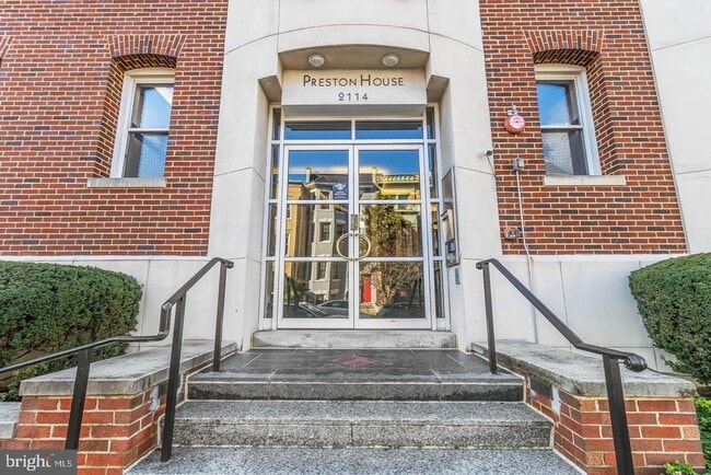 Building Photo - 2114 N St NW