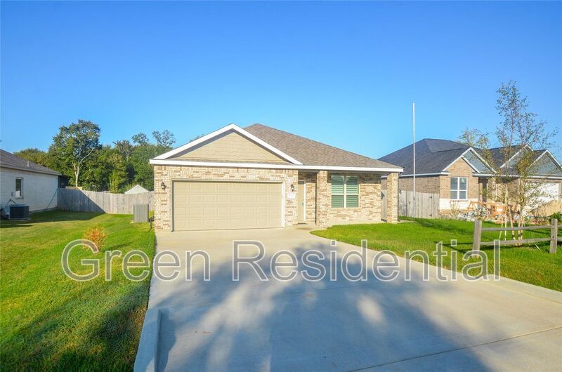 Primary Photo - 12944 Foster Cir