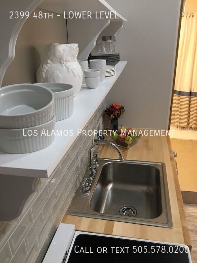 Foto del edificio - 2399 48th-LOWER LEVEL