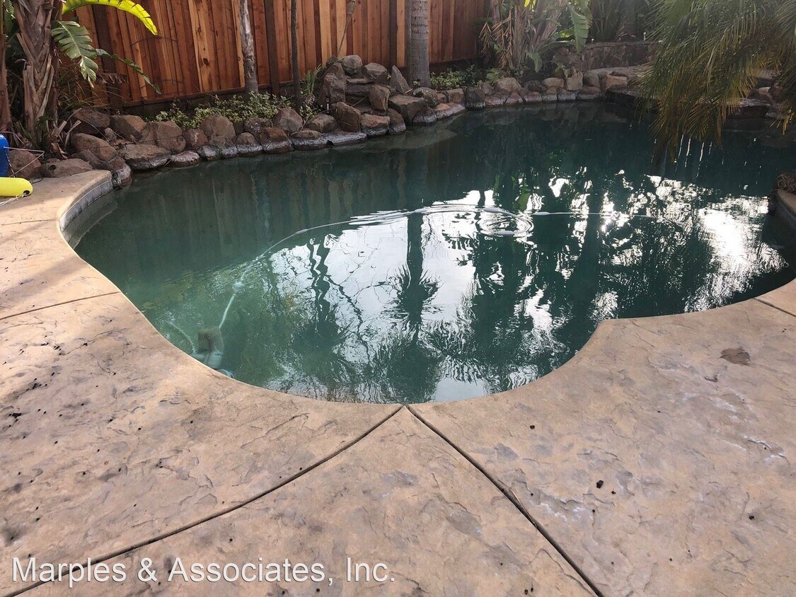 Foto del edificio - 5 br, 3 bath House - 1888 Mount Conness Way