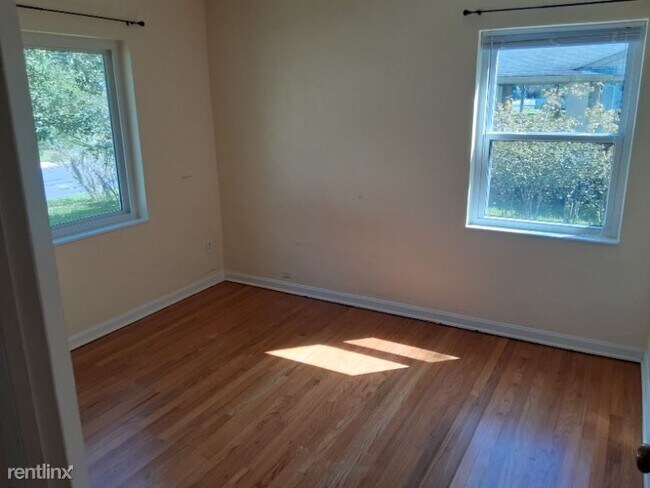Building Photo - 3 br, 2 bath House - 322 W Newell