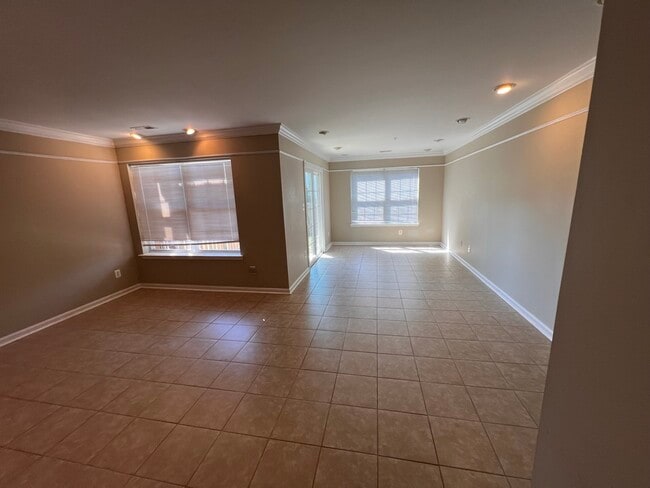 Building Photo - 212 Cambridge Pl
