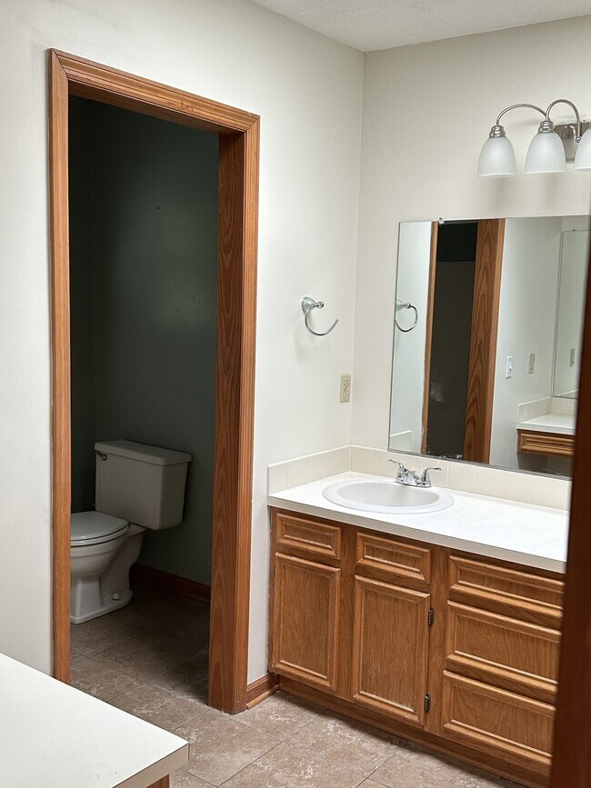 Building Photo - 1204 Aspen Way