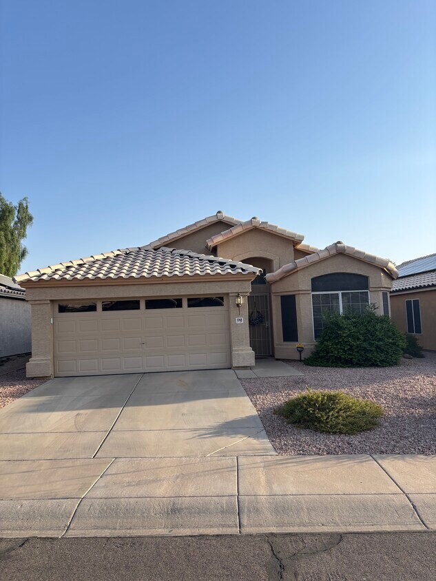 Foto principal - 2248 E Ross Ave