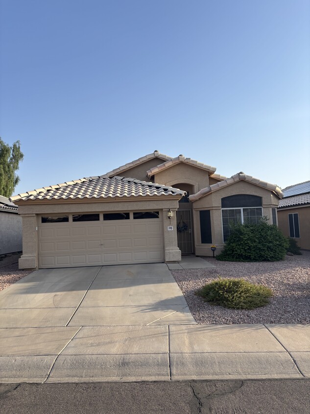 Primary Photo - 2248 E Ross Ave