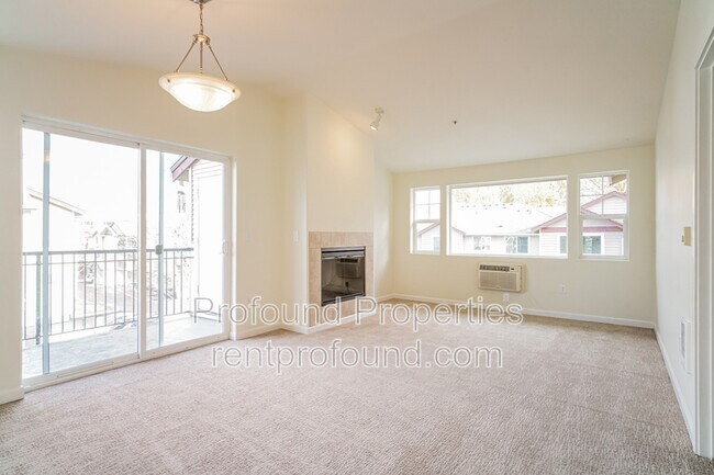 Foto del edificio - 760 NW 185th Ave