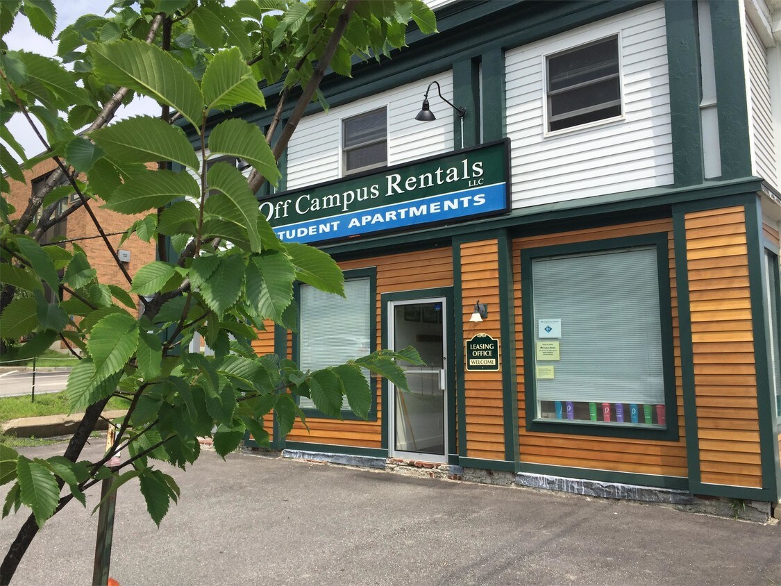 16 Highland St Unit A4, Plymouth, NH 03264 Apartment for Rent in