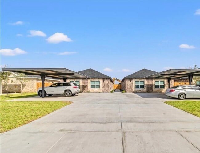 Comes with 3 parking spots - 2513 E Israel Ave