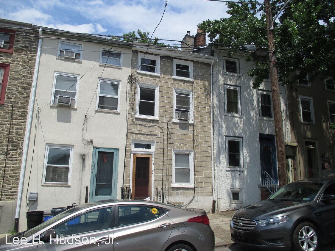 Primary Photo - 3 br, 1 bath House - 164 Carson St
